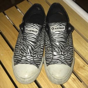 2/$30💥Women’s Airwalk sneakers 👟